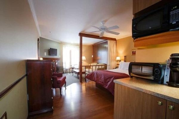 Relais St-Denis (Saint-Sauveur)